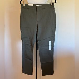 A New Day skinny ankle, bi-stretch, size 8. New with tags!